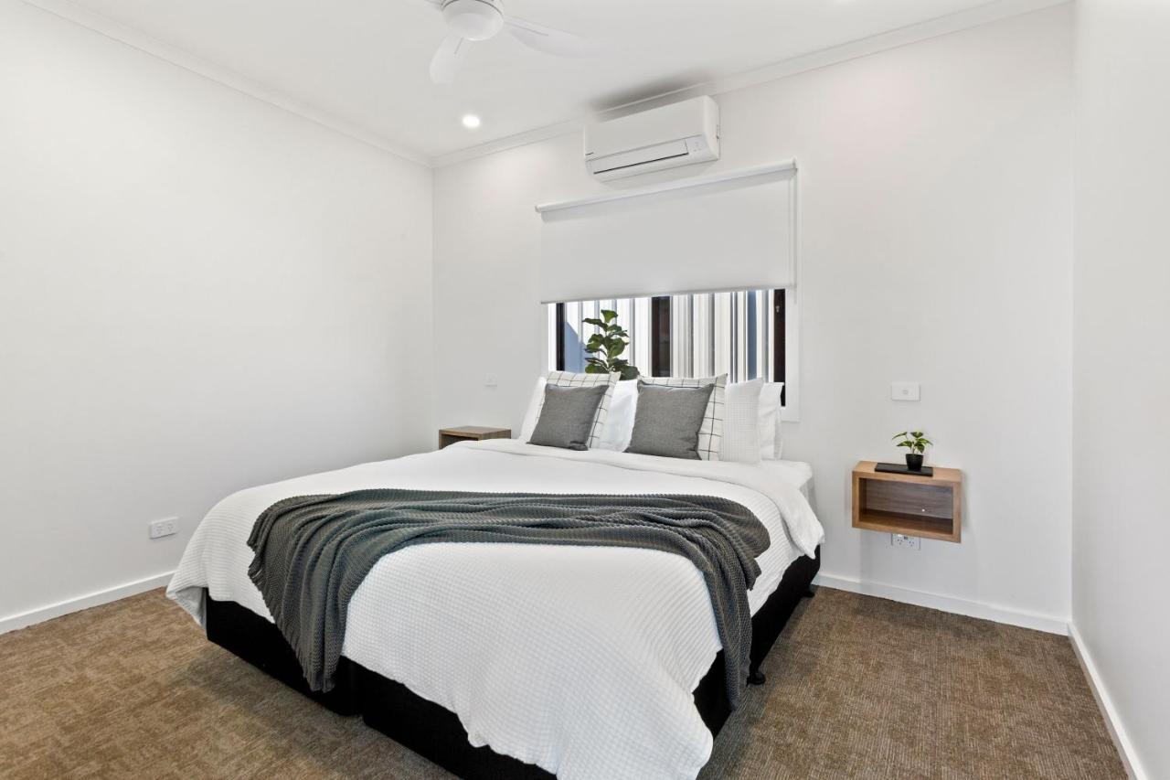 Port Lincoln Beachfront Apartments Bagian luar foto